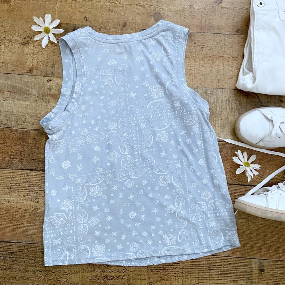 Baby Blue-Gray Paisley Tank by Wallflower - Picture 4 of 6
